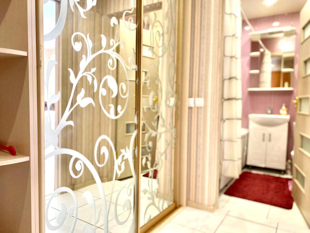 Apartpoltava Елегантна Квартира В Новобудові,Біля Каштанової Алеї, Центр Міста, Звітна Документація Zewnętrze zdjęcie